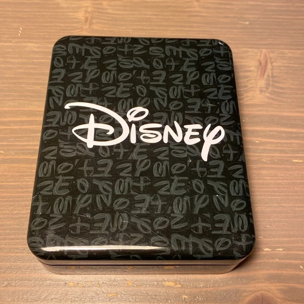 Disney 100 multi characters bifold wallet​ - Picture 4 of 4